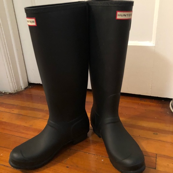 Hunter - Picture 2 of 5